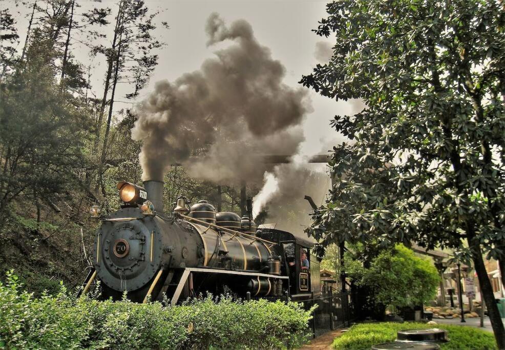 Moonlight Cottage - Your Romantic & Scenic Escape Sevierville Buitenkant foto