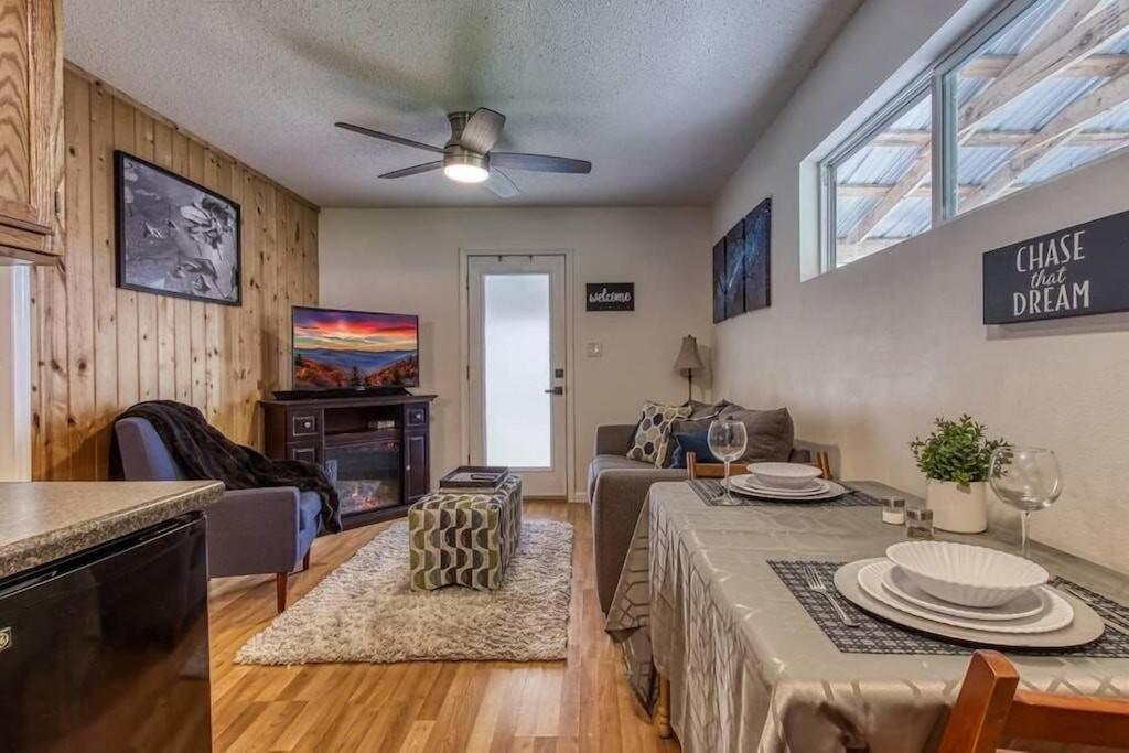 Moonlight Cottage - Your Romantic & Scenic Escape Sevierville Buitenkant foto