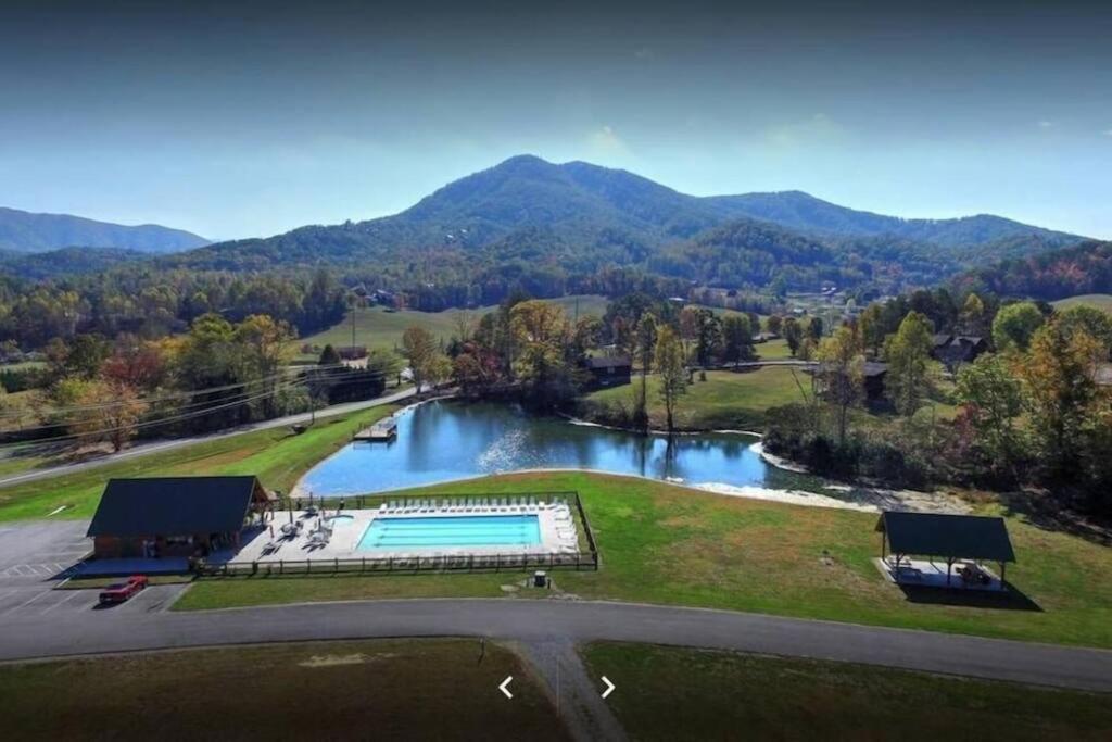 Moonlight Cottage - Your Romantic & Scenic Escape Sevierville Buitenkant foto