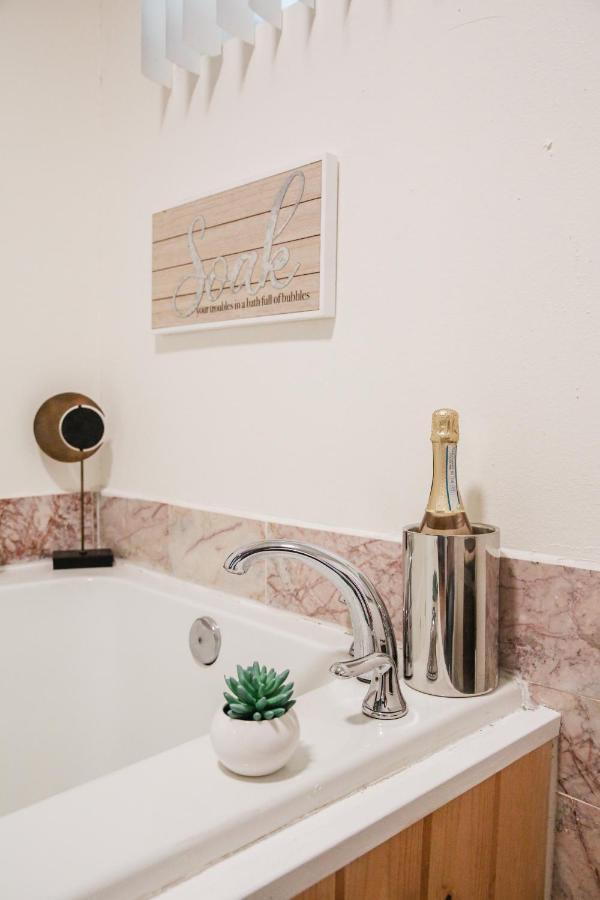 Moonlight Cottage - Your Romantic & Scenic Escape Sevierville Buitenkant foto
